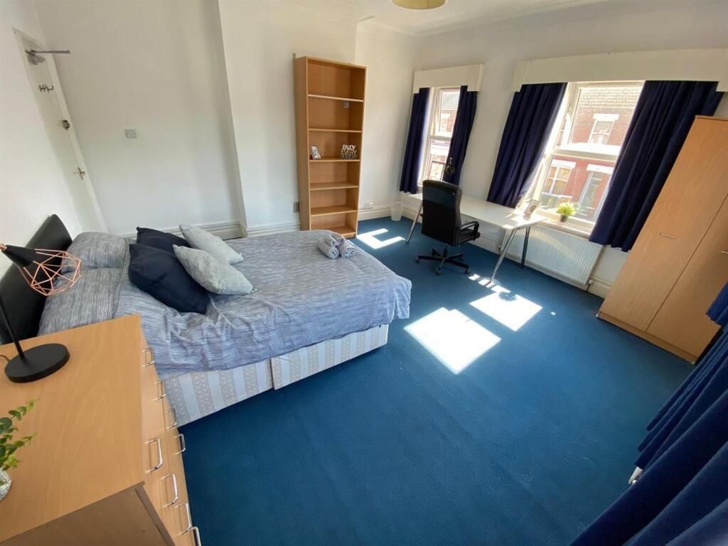 Property photo 2 of 13