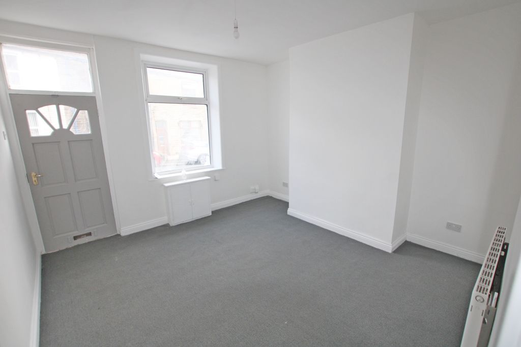 Property photo 2 of 6 2