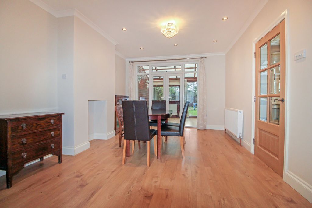 Property photo 3 of 26 Gallery