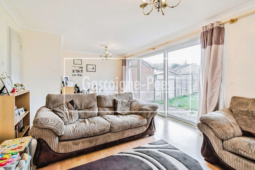 Property photo 2 of 5