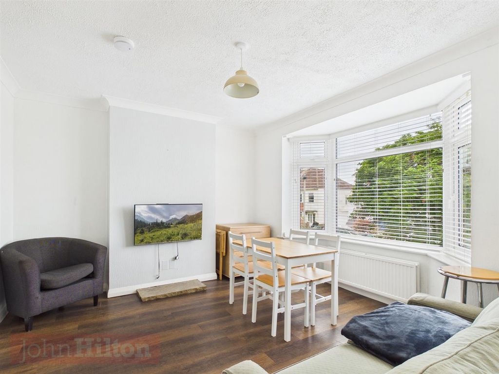 Property photo 3 of 10 Cam03907G0-Pr0284-Still004.Jpg
