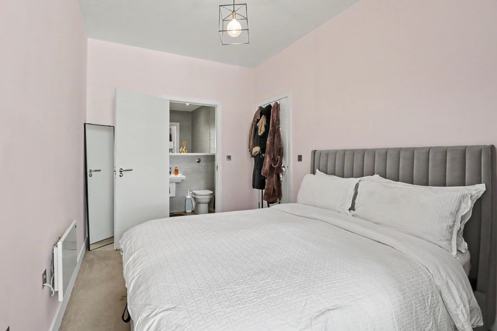 Property photo 3 of 18 Img_5604