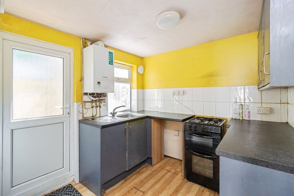 Property photo 3 of 10