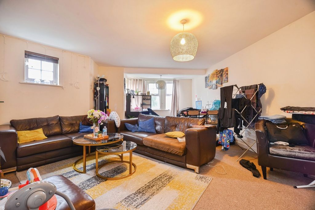 Property photo 2 of 6 Pbox-Img.Jpg