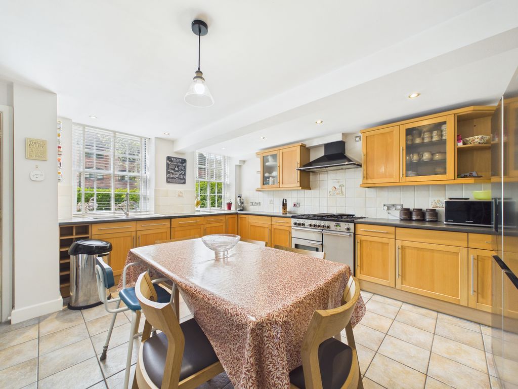 Property photo 2 of 27 Photo 9