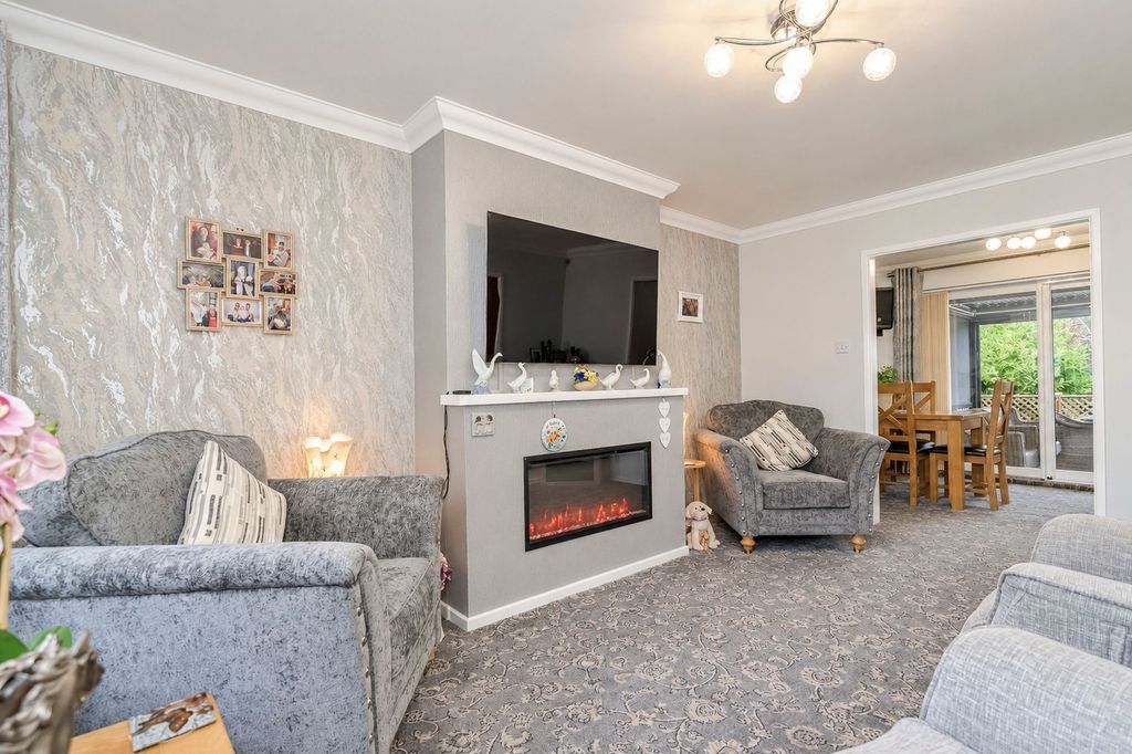 Property photo 2 of 44