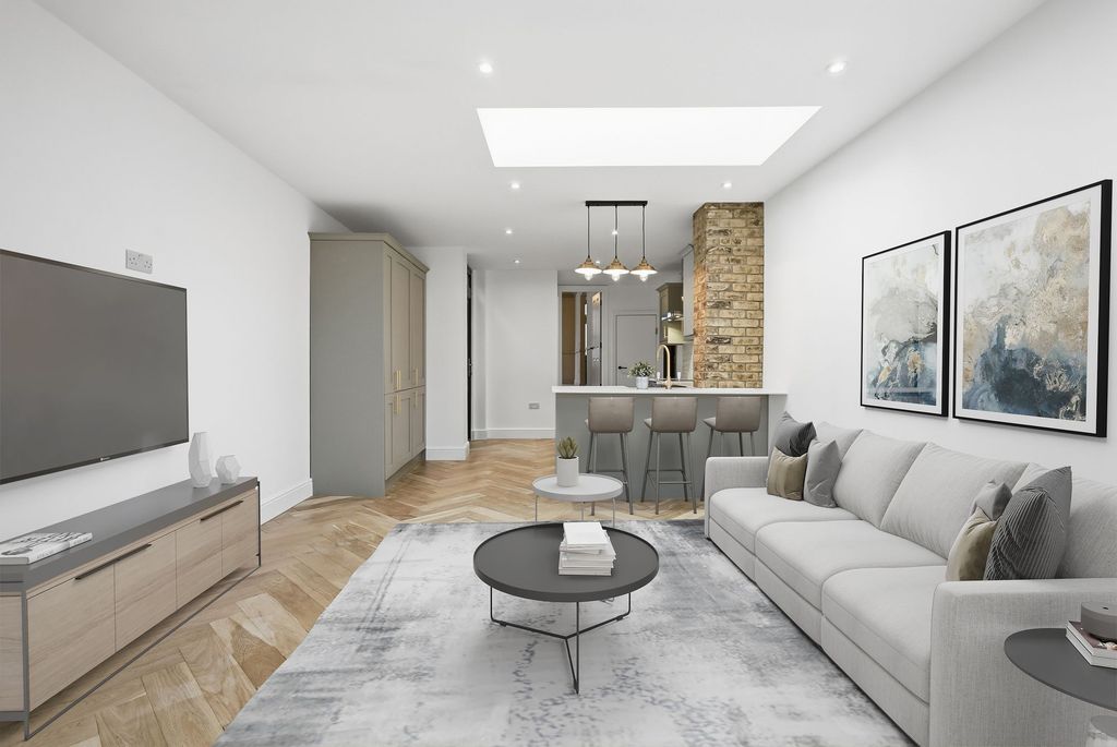 Property photo 2 of 44