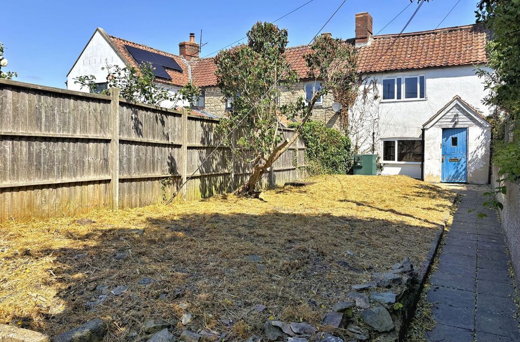 Property photo 2 of 18