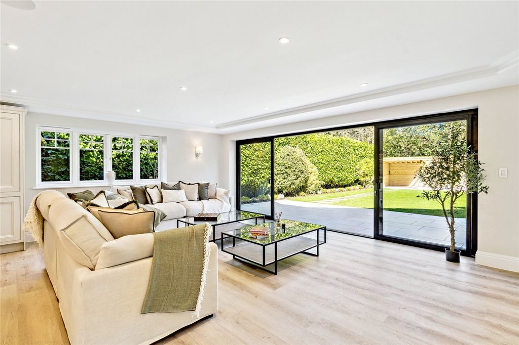 Property photo 2 of 27 Picture 2