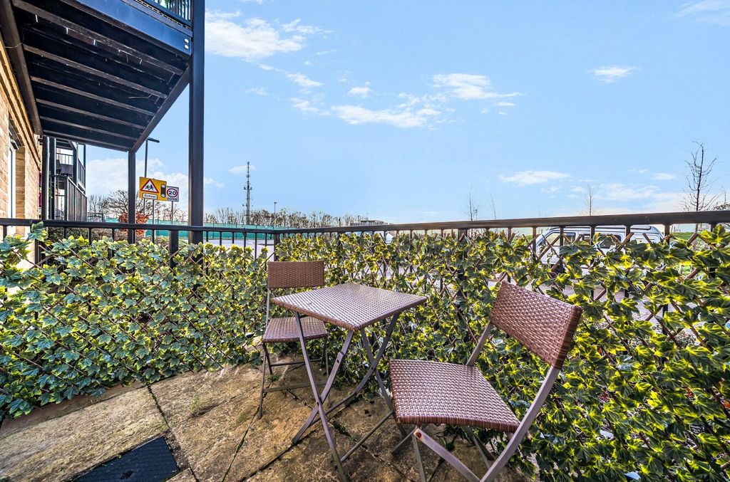 Property photo 1 of 18 Picture No. 14