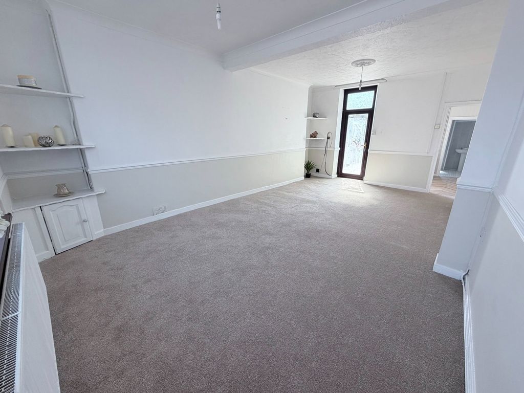 Property photo 3 of 29