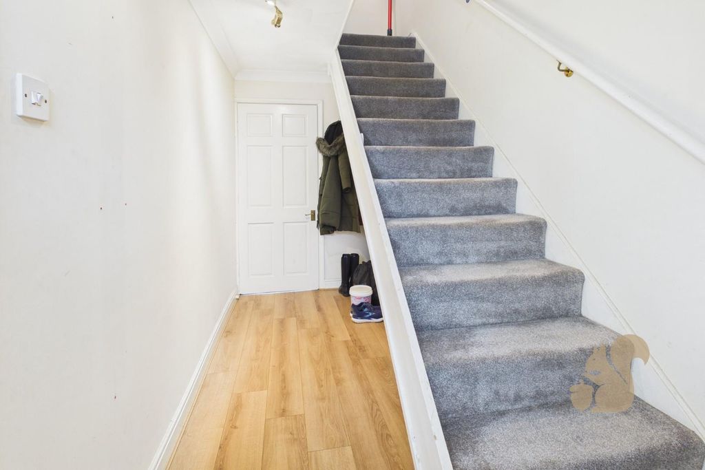 Property photo 3 of 12 Entrance