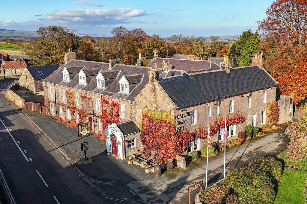 Property photo 1 of 25