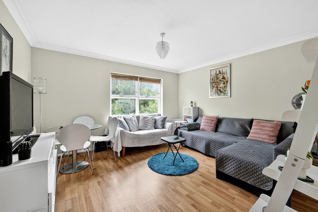 Property photo 2 of 7