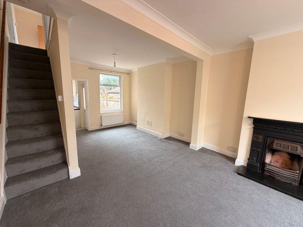 Property photo 3 of 19 Image