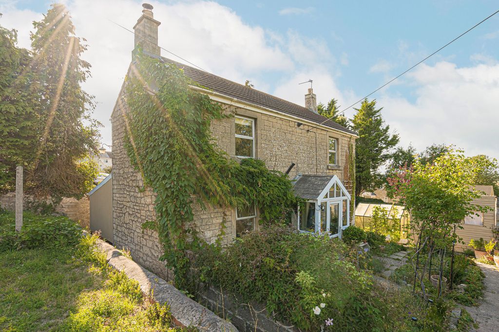 Property photo 1 of 24