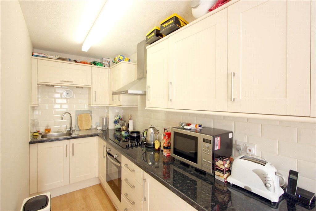 Property photo 3 of 6 Kitchen