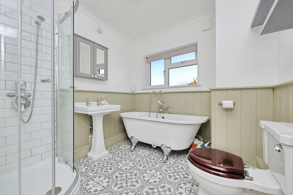 Property photo 2 of 13