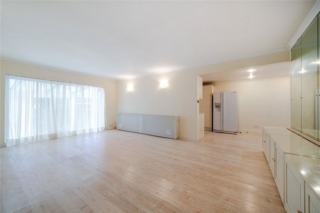 Property photo 2 of 21 Picture No. 33