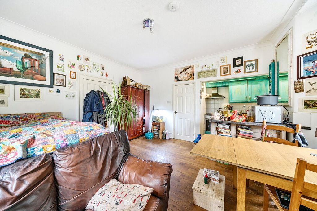 Property photo 2 of 10 Picture No. 08