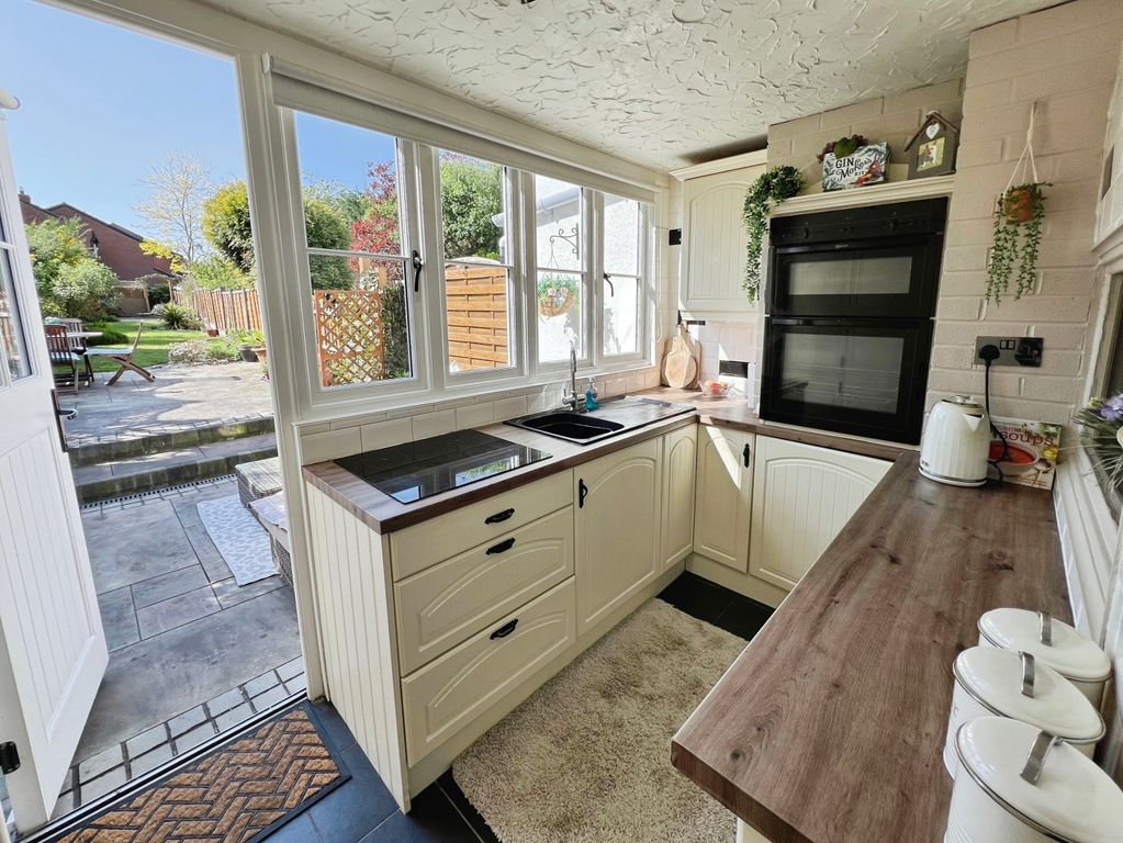 Property photo 3 of 17 Img_5765