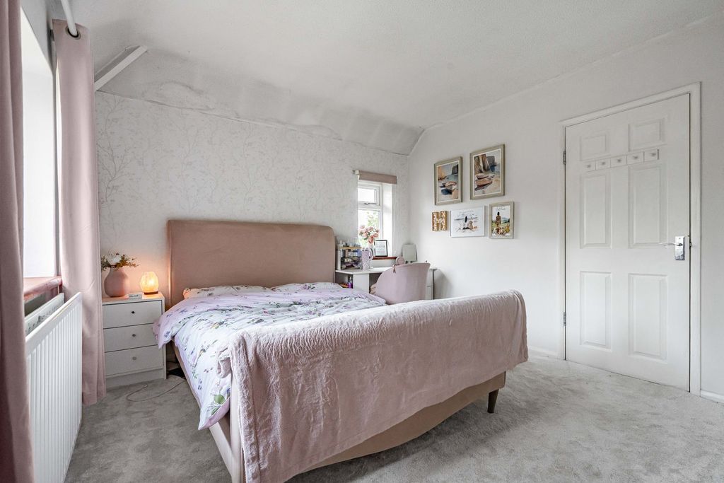 Additional image 16 of 5 bed detached house for saleManor Road, Aldershot, Hampshire GU11
