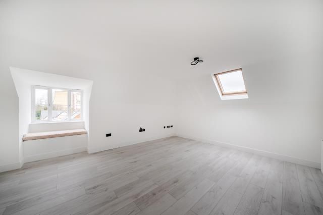 Property photo 3 of 16 Internal