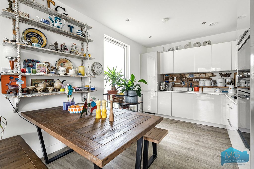 Property photo 2 of 26 Picture No. 07