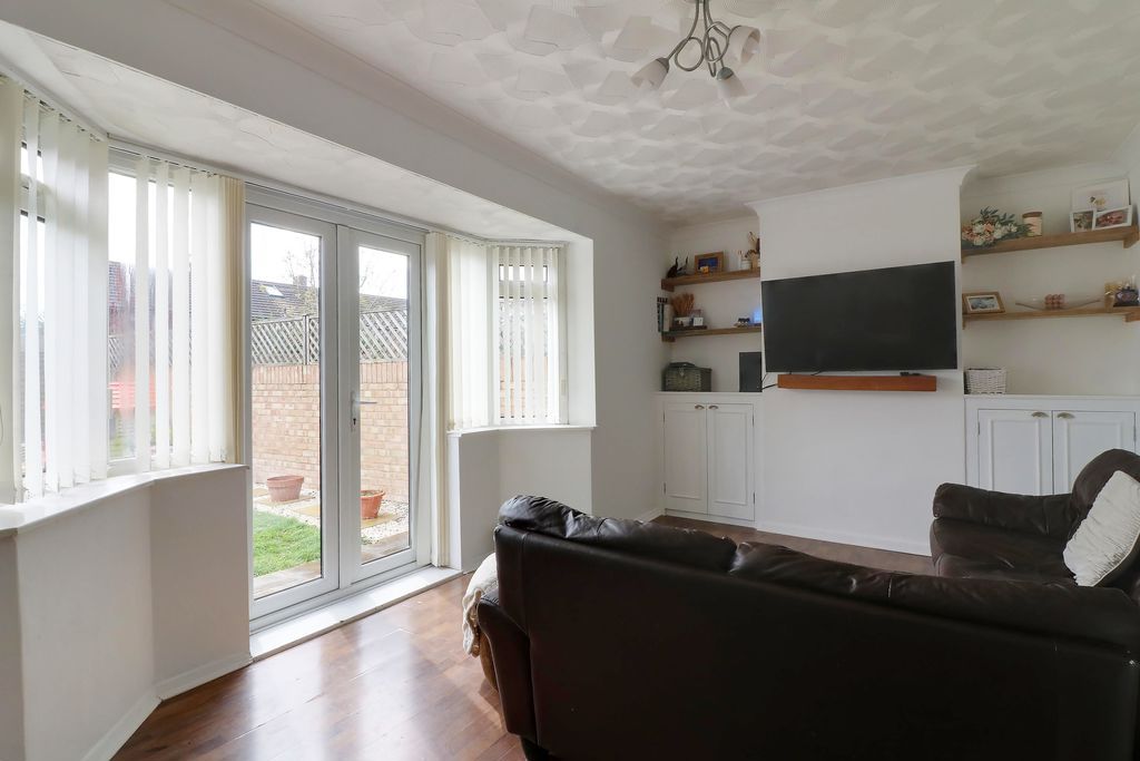 Property photo 3 of 15 Lounge/Diner