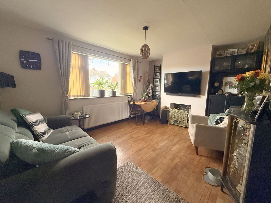 Property photo 2 of 12 Gallery