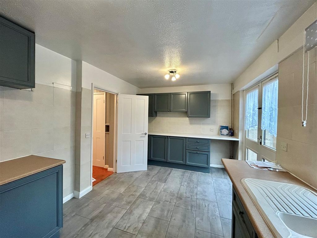 Property photo 3 of 13 Kitchen Photo 2.Jpg