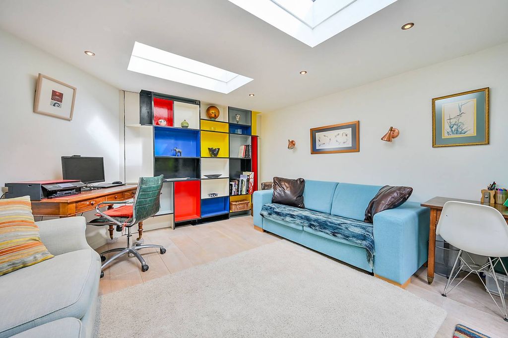 Property photo 1 of 21