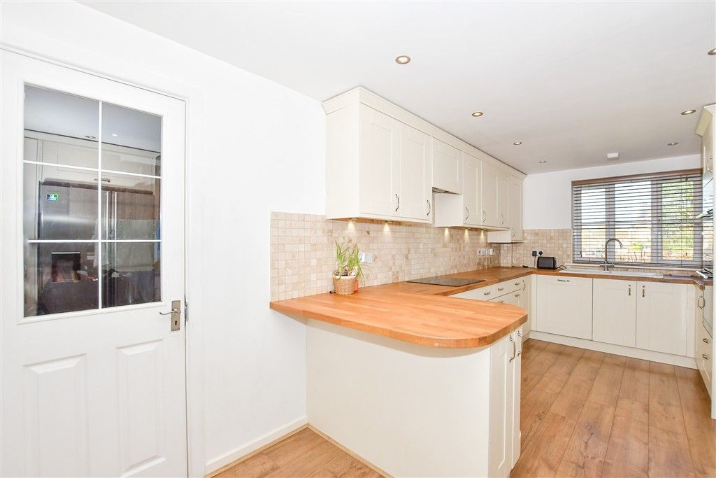 Property photo 3 of 13 Kitchen