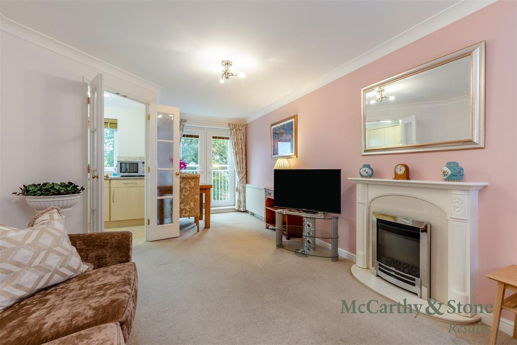 Property photo 3 of 26 8703661-Interior05.Jpg