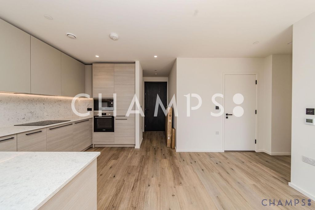 Property photo 2 of 8 Gallery