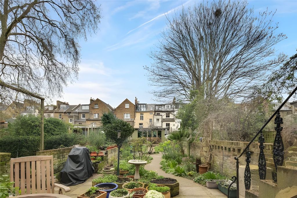 Property photo 2 of 2