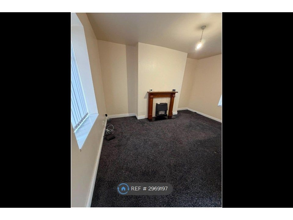 Property photo 2 of 8 Living Room
