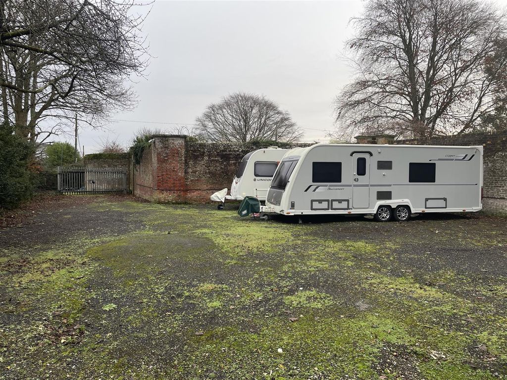 Property photo 2 of 6 Photo 17-12-2025, 09 02 02.Jpg