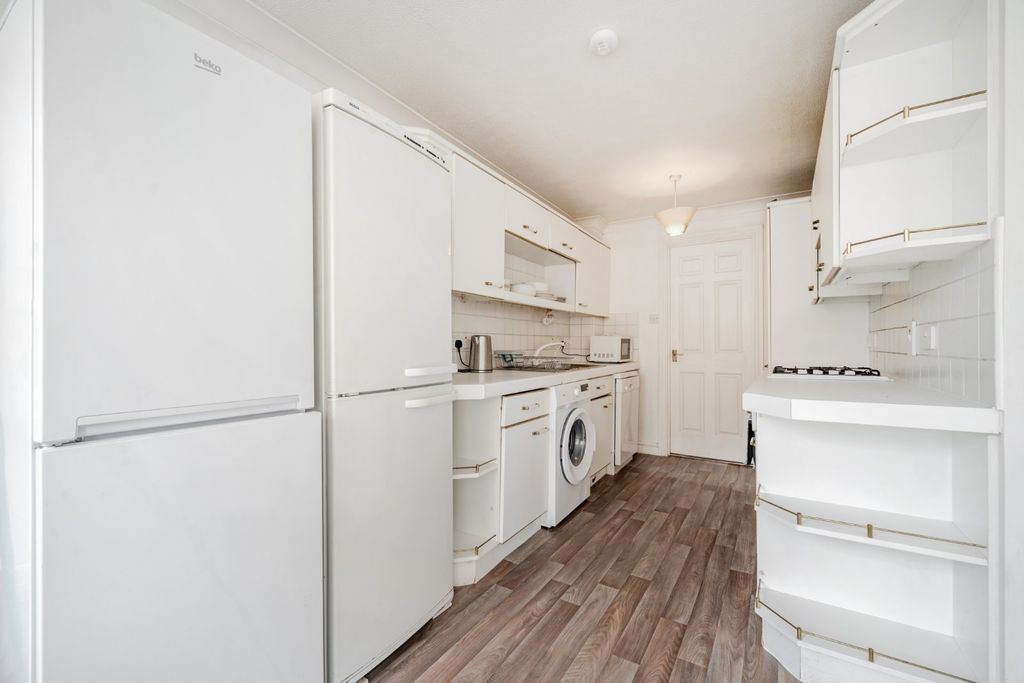 Property photo 3 of 10 Picture No. 05