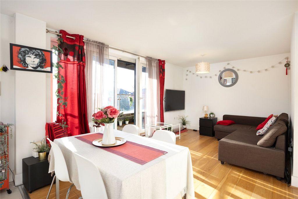 Property photo 3 of 10 Picture No. 02