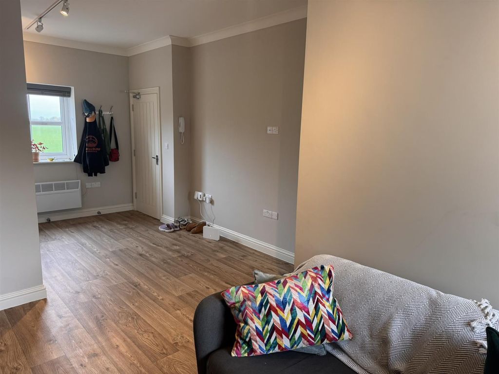 Property photo 3 of 11 Img_2541.Jpeg