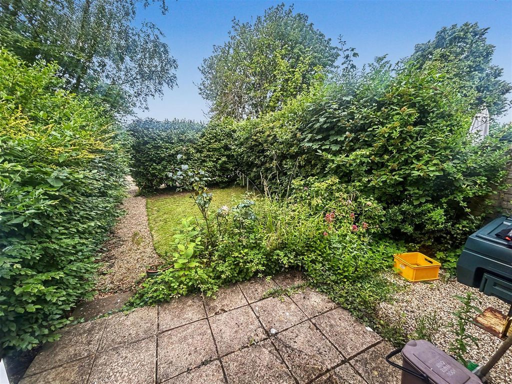 Property photo 2 of 12 Rear Garden