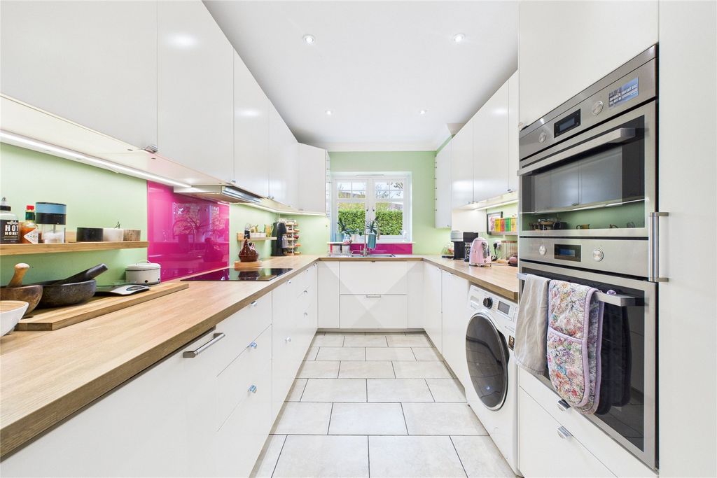 Property photo 3 of 17 Picture No. 35