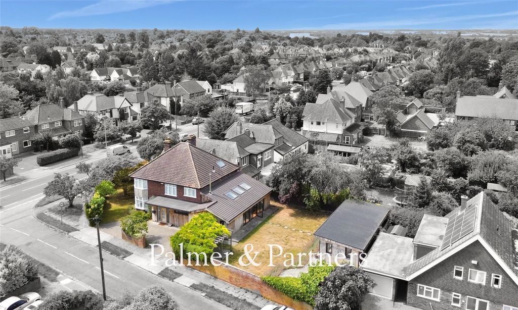 Property photo 2 of 54 Picture No. 05