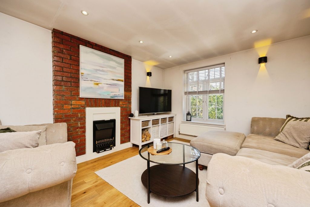 Additional image 9 of 2 bed flat for salePortsmouth Road, Milford, Godalming, Surrey GU8