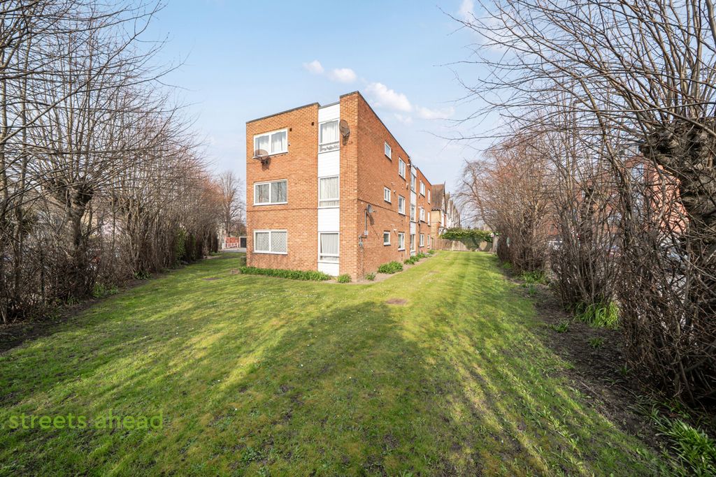 Property photo 1 of 18 4Bccb23F-Bb55-499...