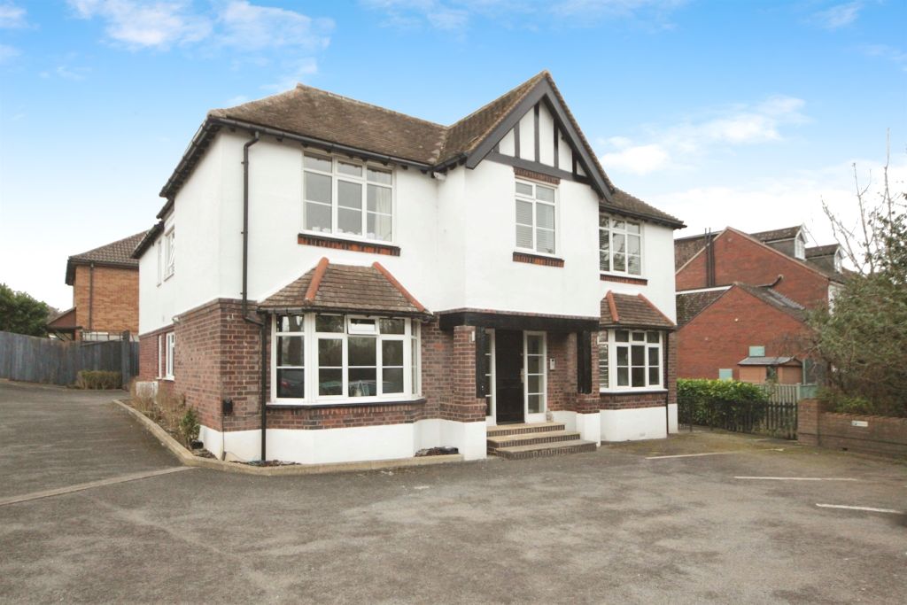Property photo 1 of 9