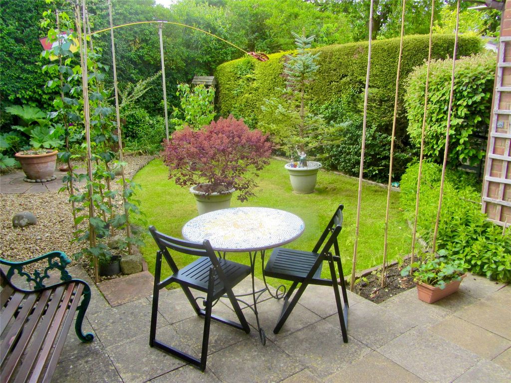 Property photo 2 of 13 Picture No. 02