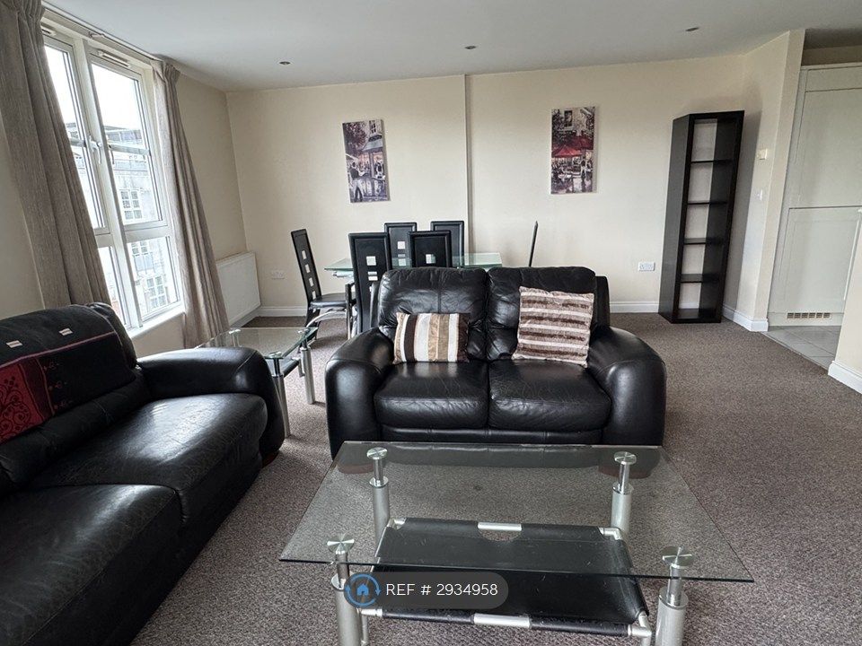 Property photo 2 of 11