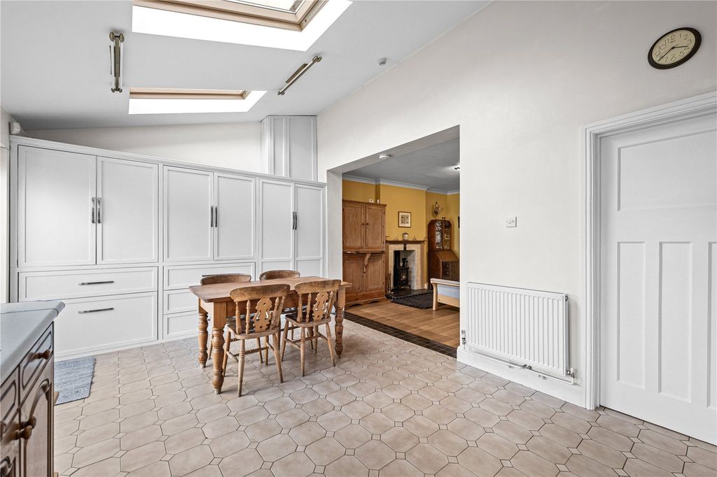 Property photo 3 of 45 Picture No. 05